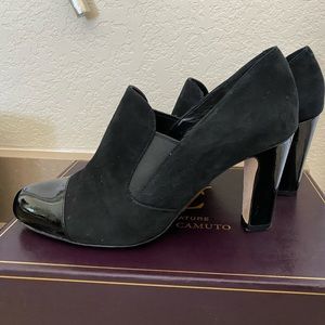 Vince Camuto Signature Pumps